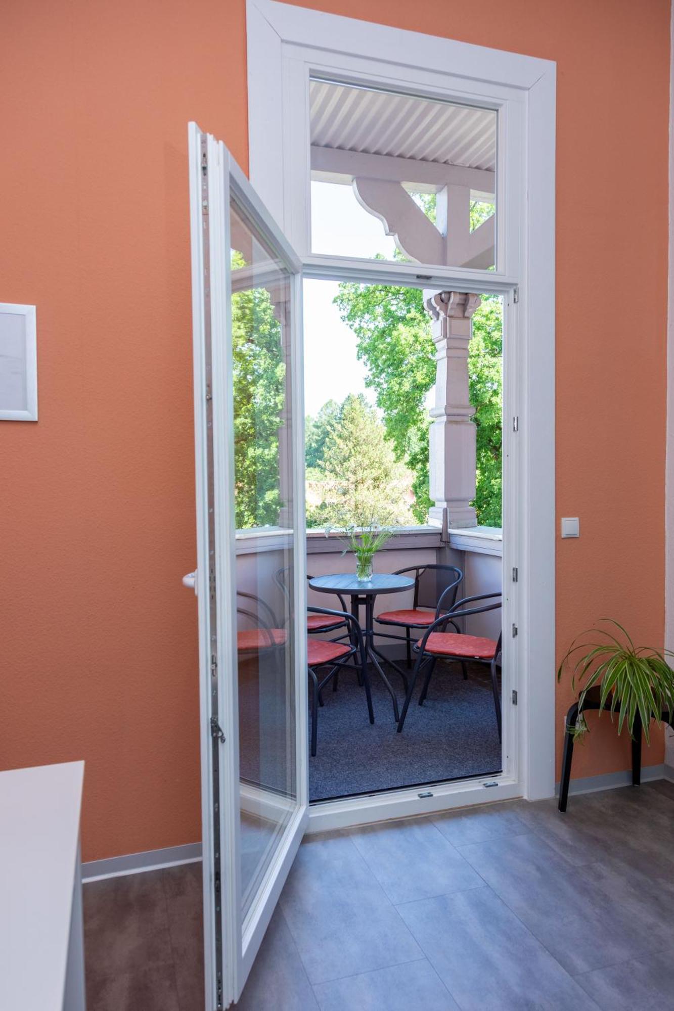 Moderne Ferienwohnung In Alter Villa Georgenthal  Buitenkant foto